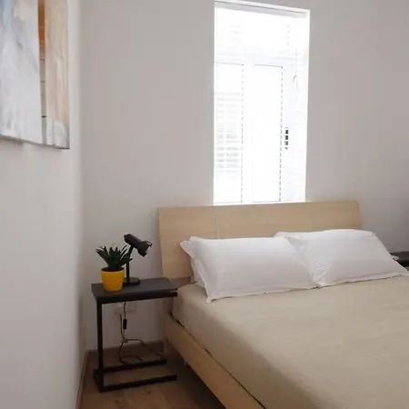 Great Flat In *